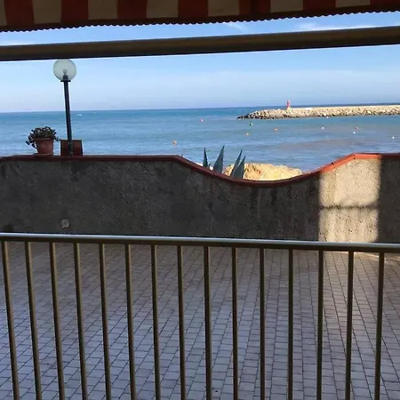 Delizioso Monolocale Direttamente Sulla Spiaggia * San Lorenzo al Mare