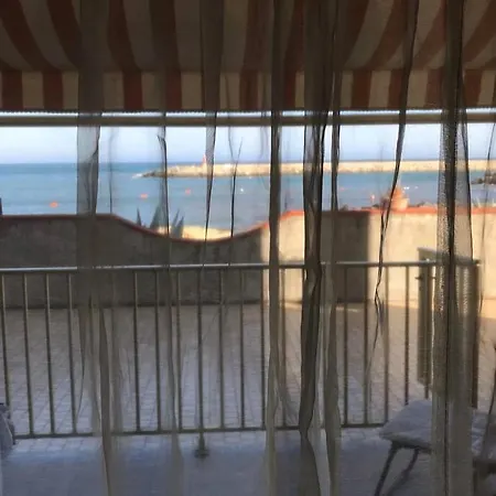 Lejlighed Delizioso Monolocale Direttamente Sulla Spiaggia